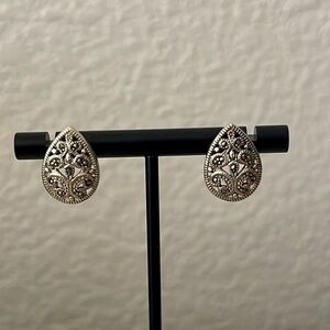 Sparkling Silver Marcasite Teardrop Stud Earrings.